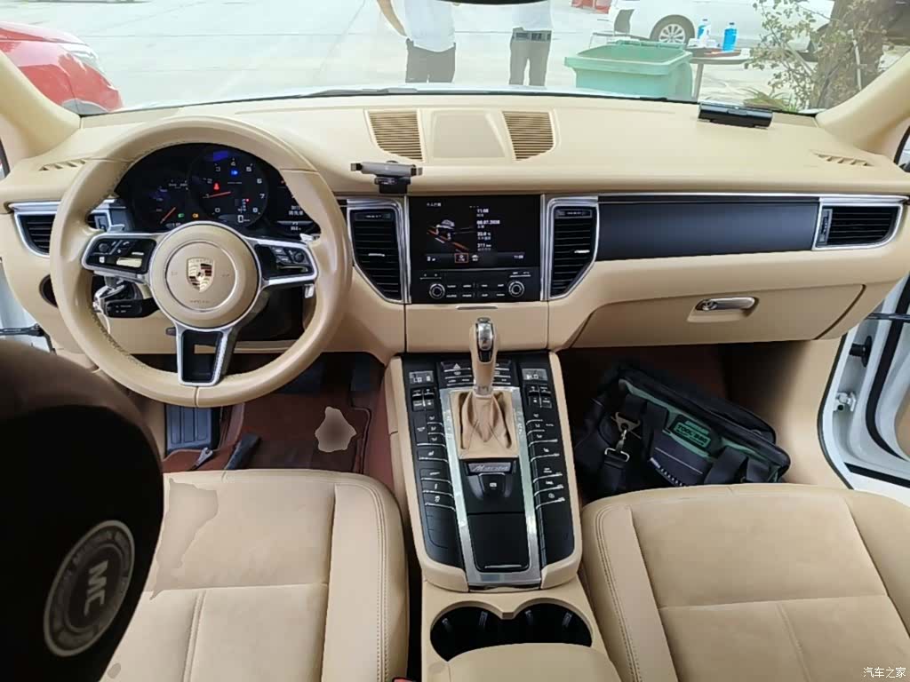 Porsche Macan, 2016 10