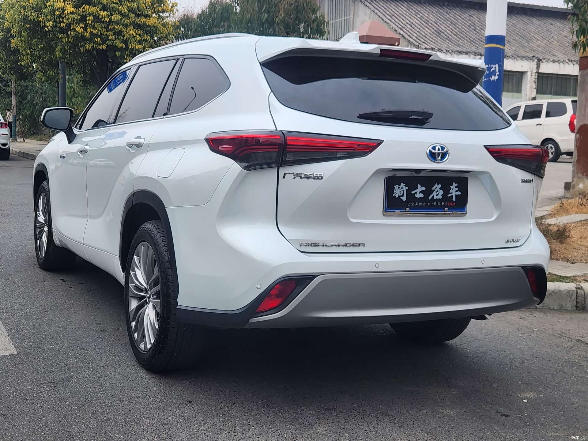 Toyota Highlander, 2023 все фото