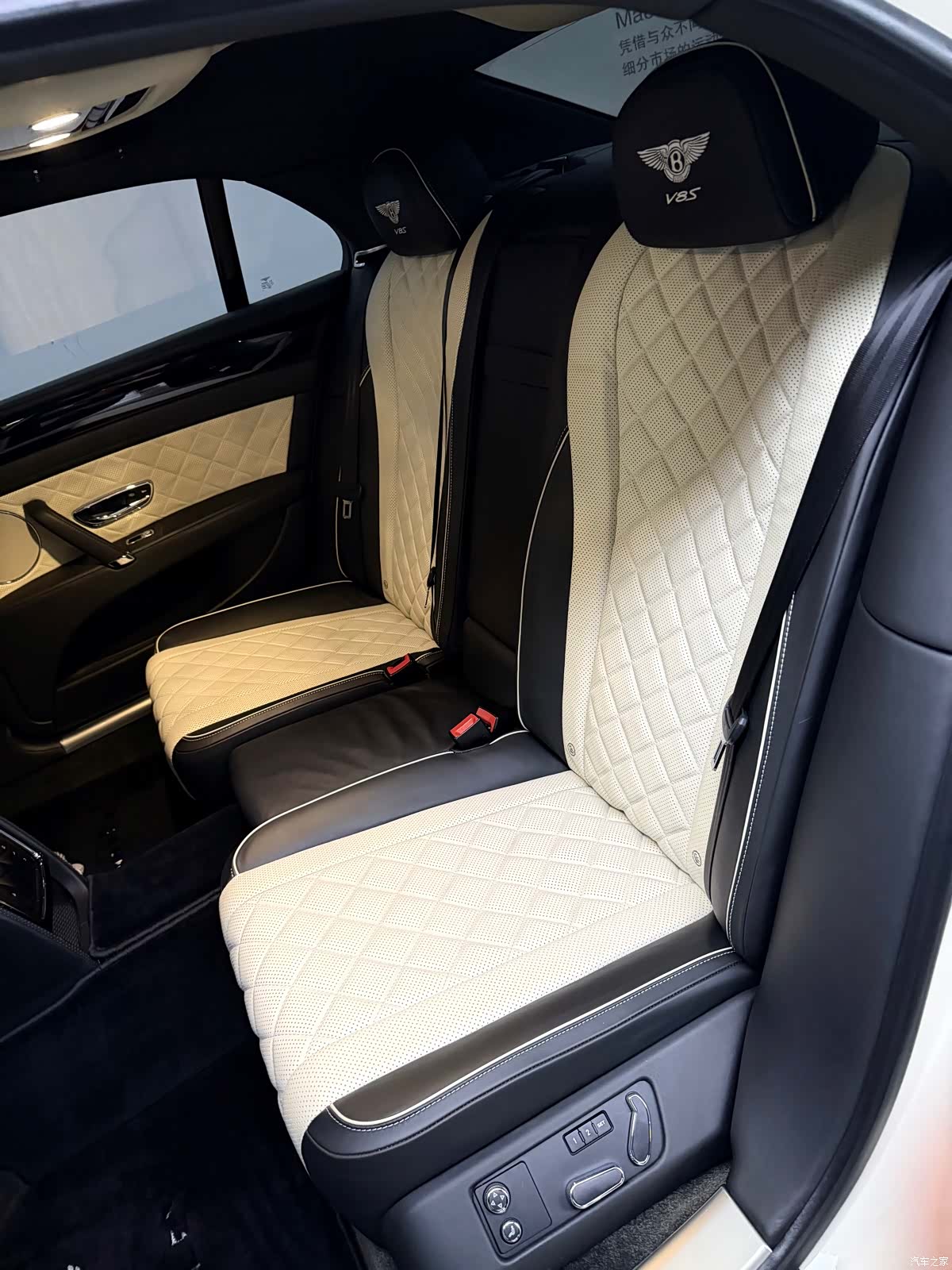 Bentley Flying Spur, 2019 18