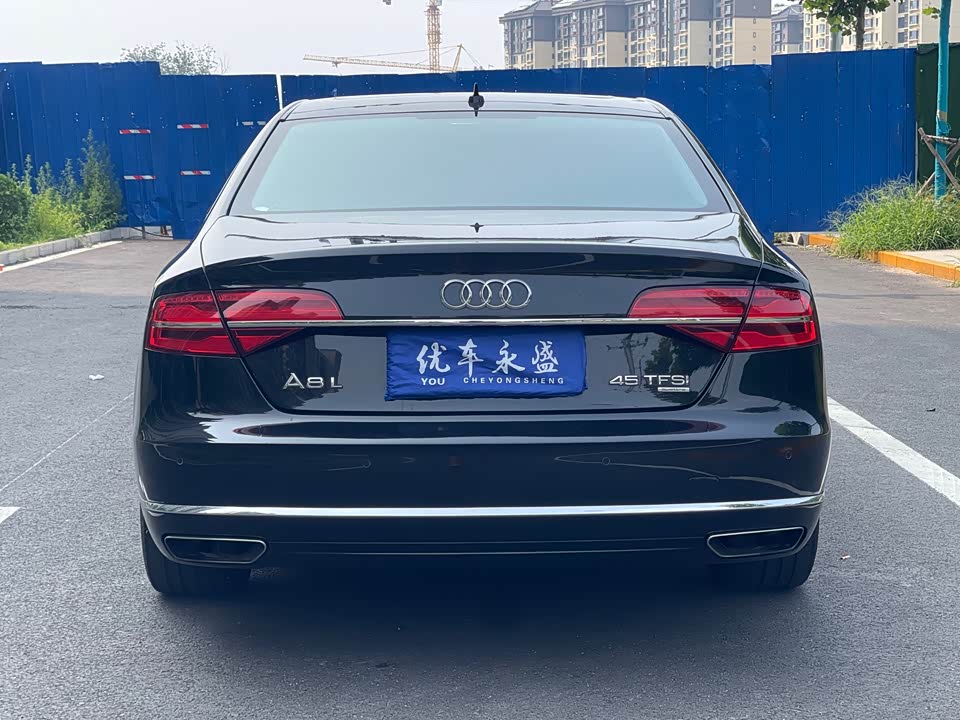 Audi A8