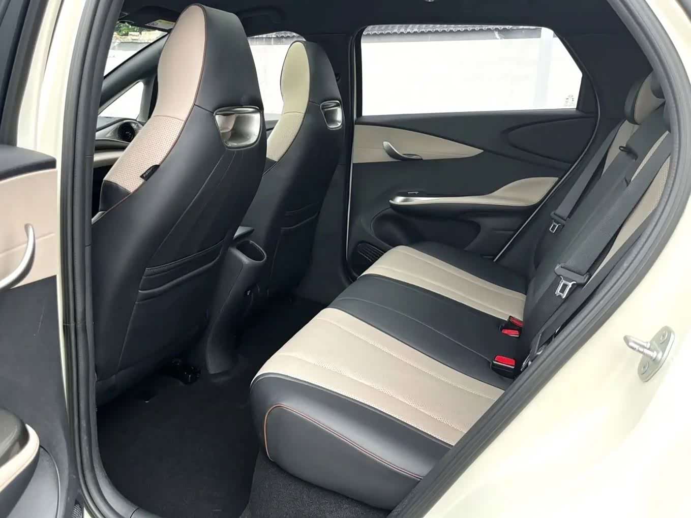 BYD Dolphin, 2023 8