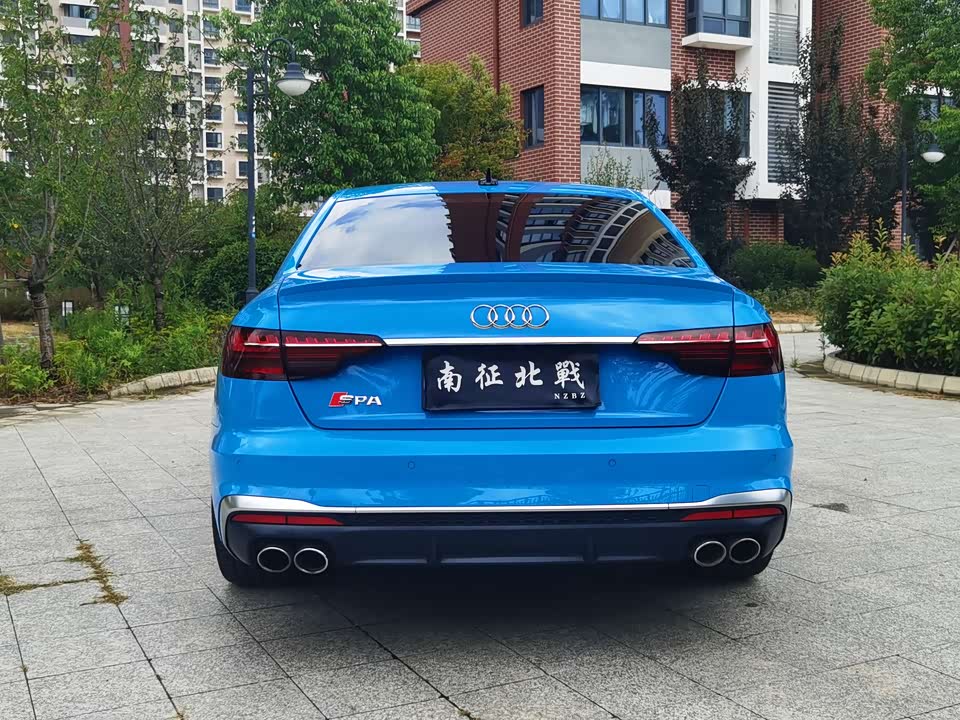 Audi S4 Audi S4