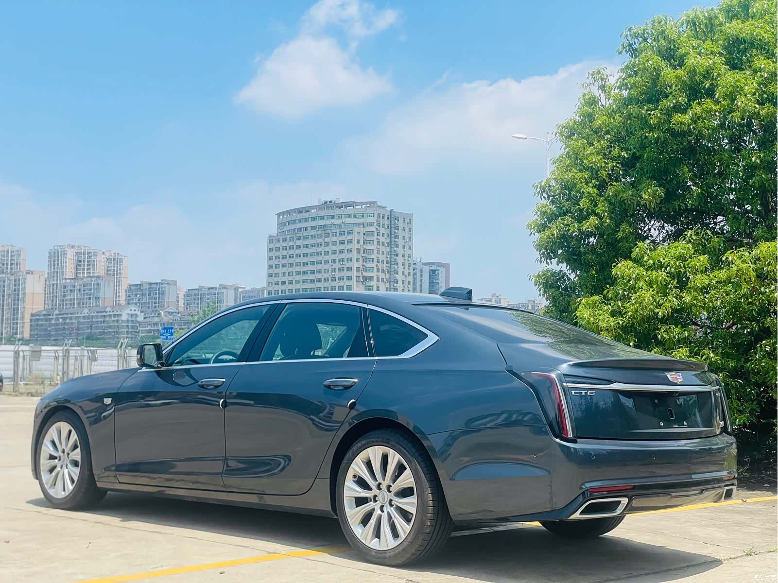 Cadillac CT6, 2023 9