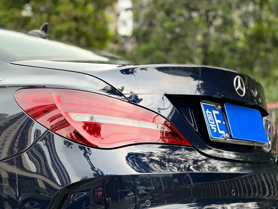 Mercedes-Benz CLA