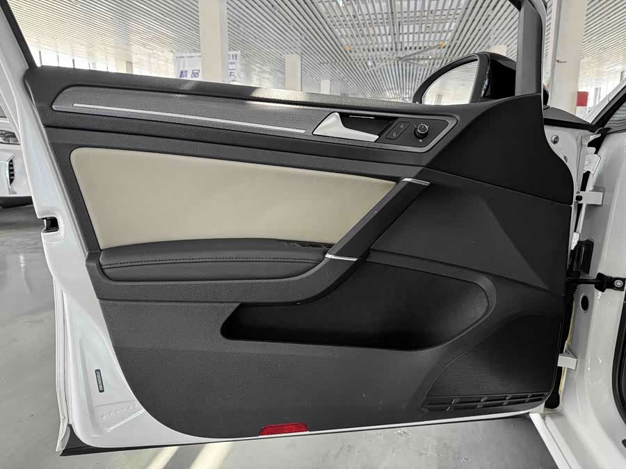 Volkswagen Golf 2018, фото 10
