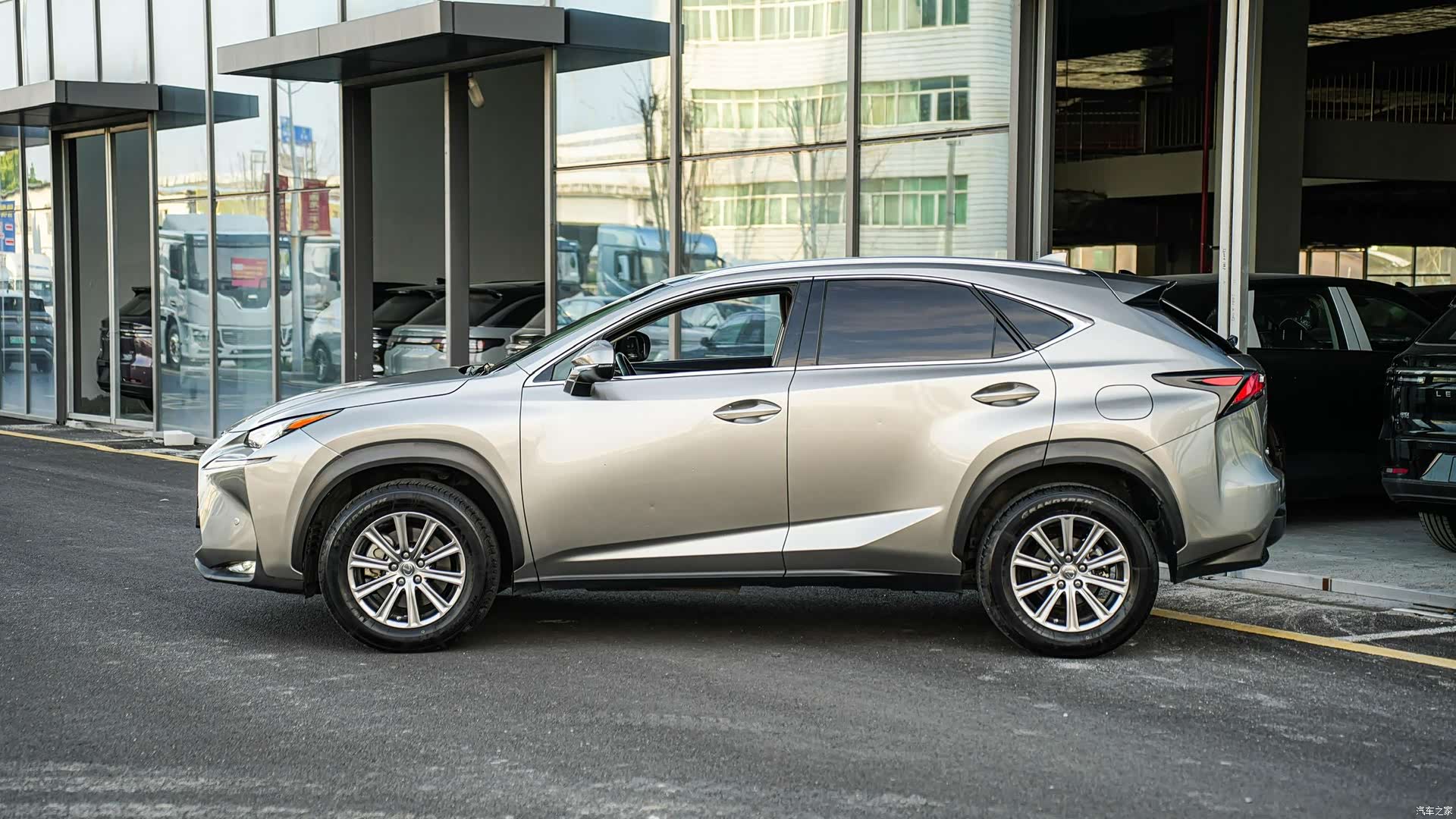 Lexus NX, 2016 7