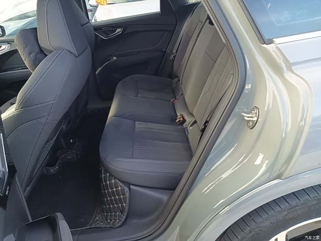 Audi Q4 e-tron, 2023 17