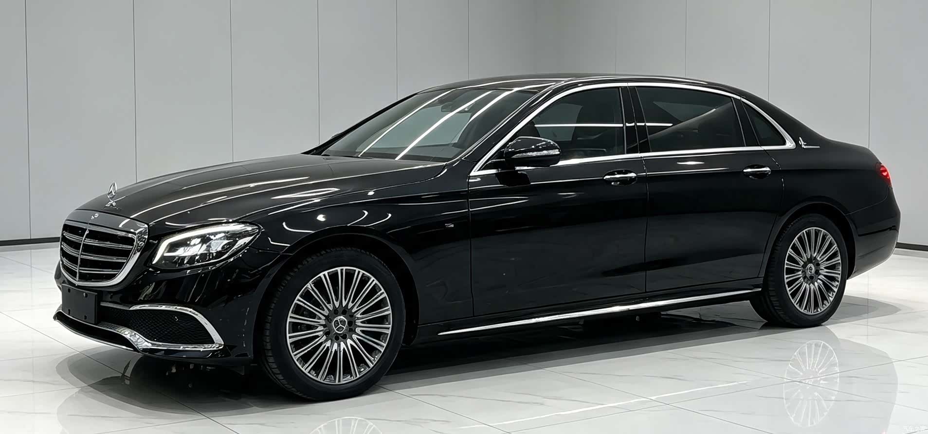 Mercedes-Benz E-Class, 2022 10