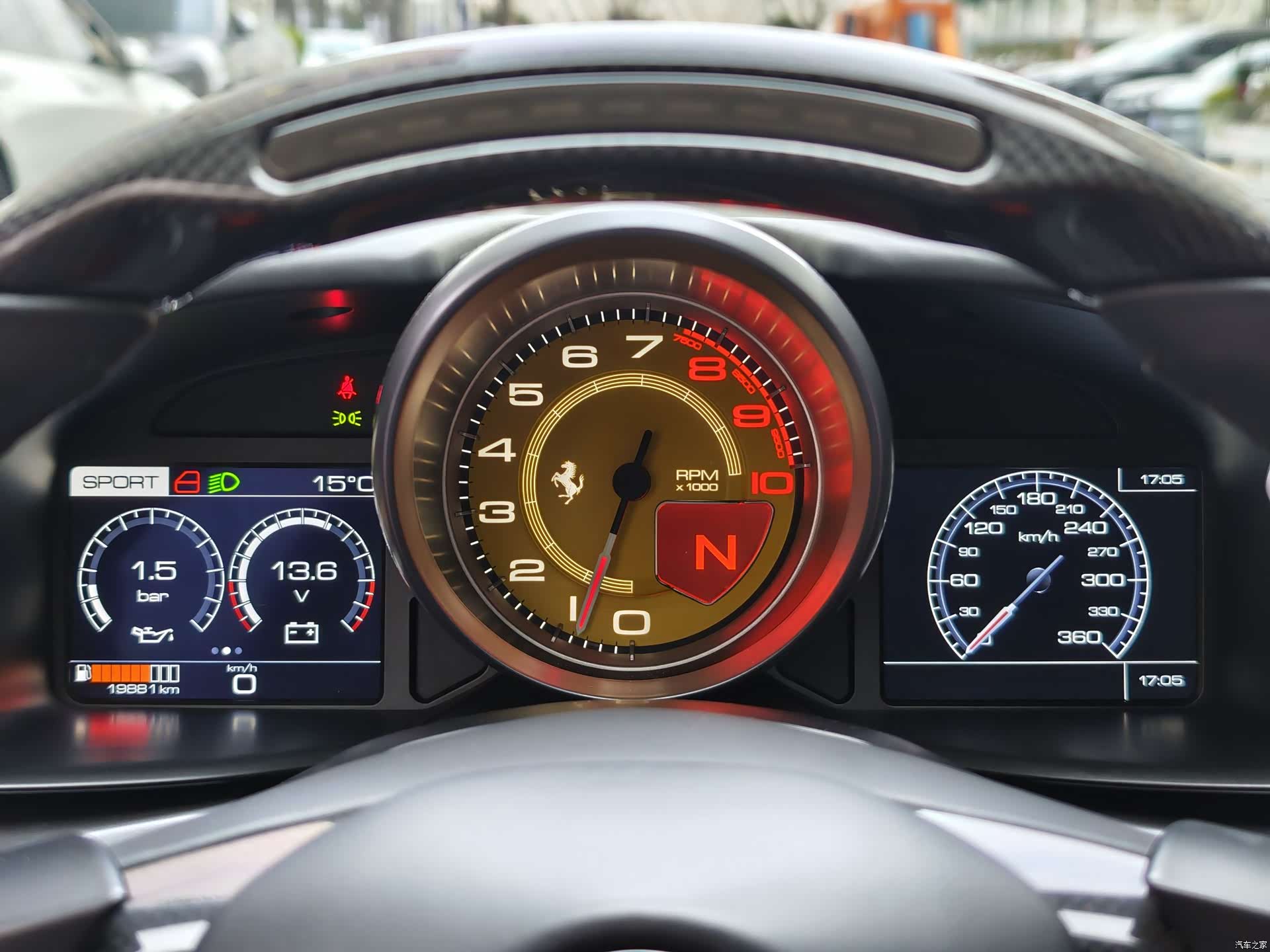 Ferrari GTC4Lus, 2019 23