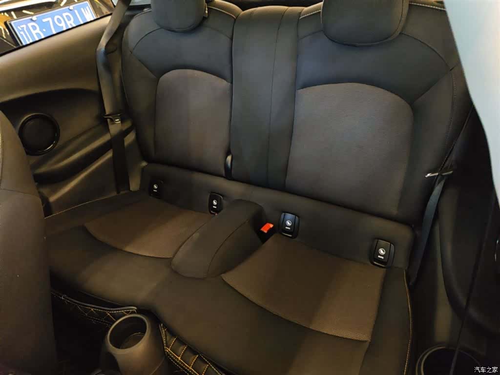 Mini ONE, 2022 17