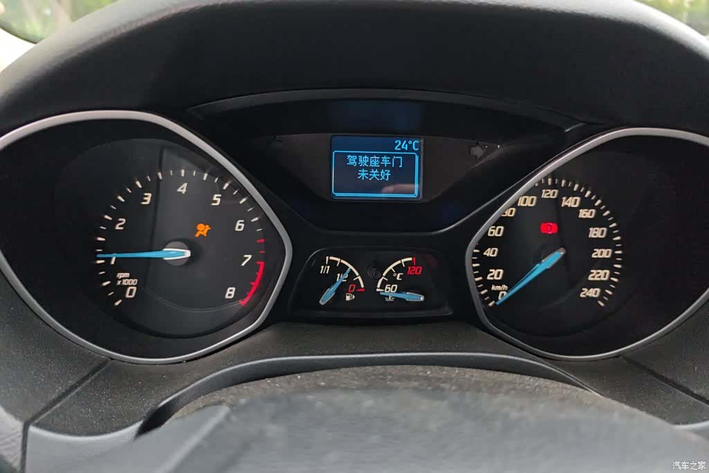 Ford Focus, 2014 14