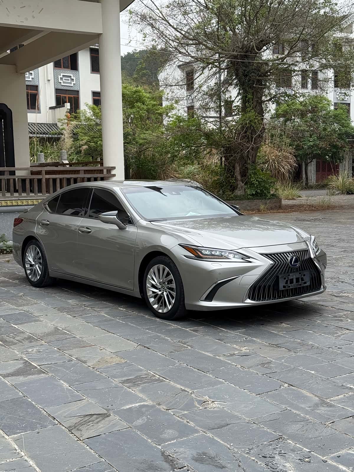Lexus ES, 2020 1