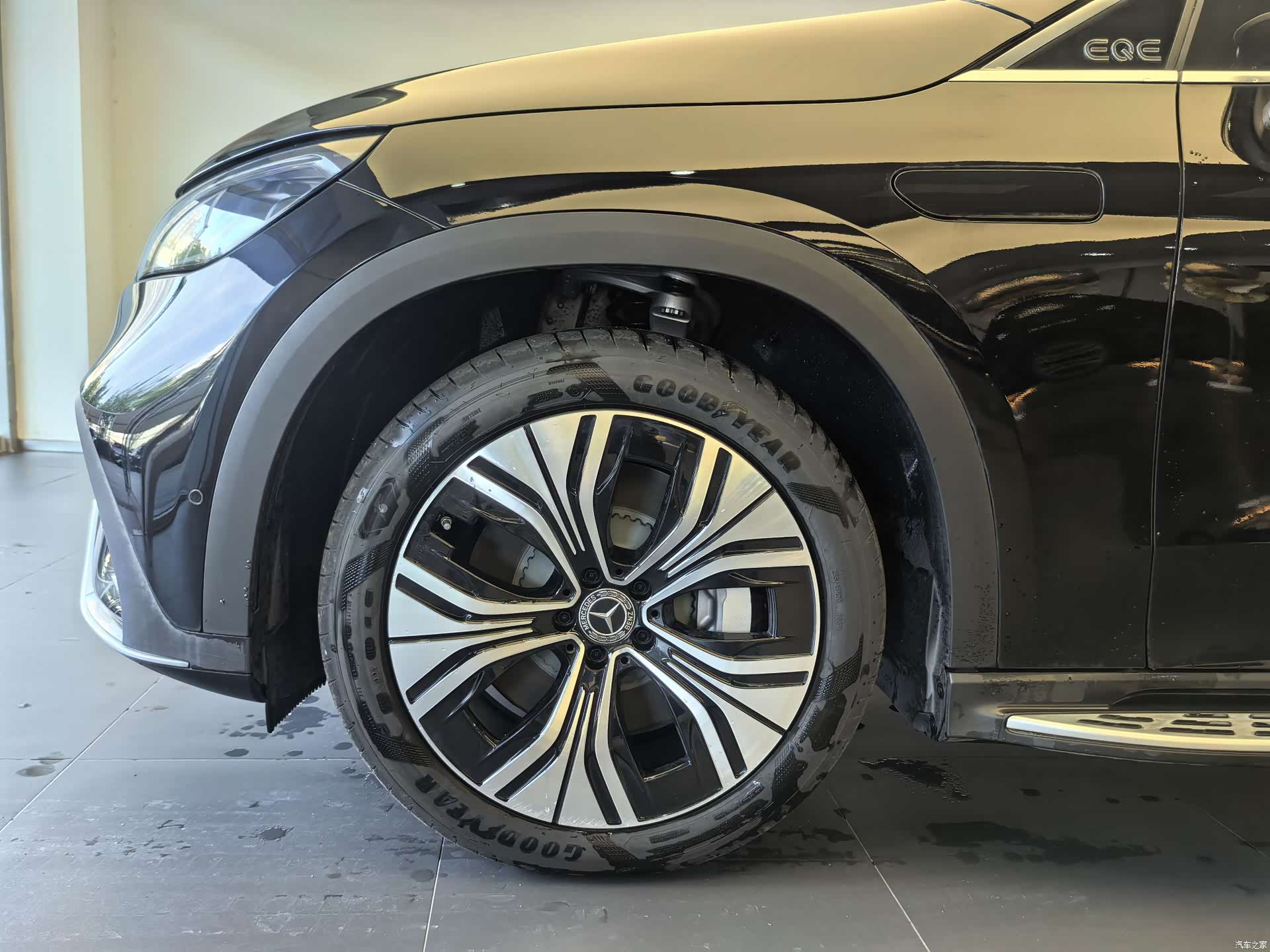 Mercedes-Benz EQE, 2025 16