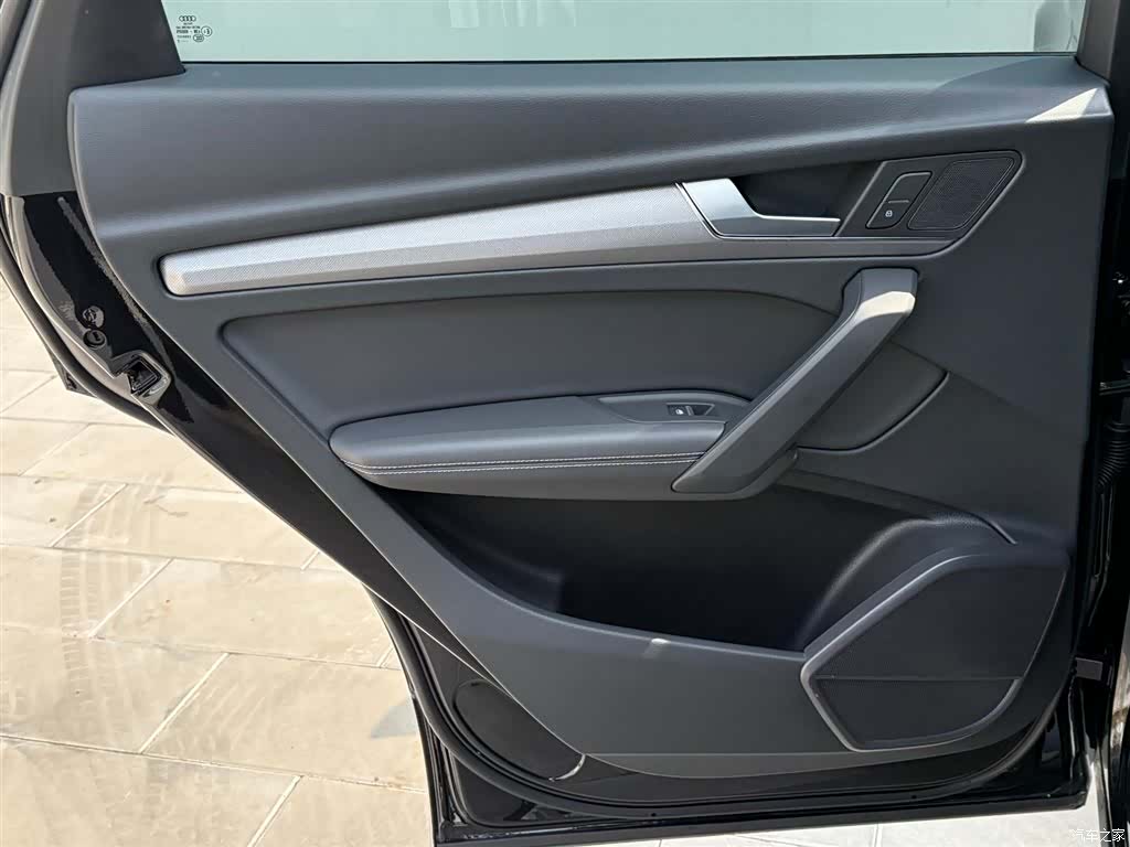 Audi Q5L, 2022 9