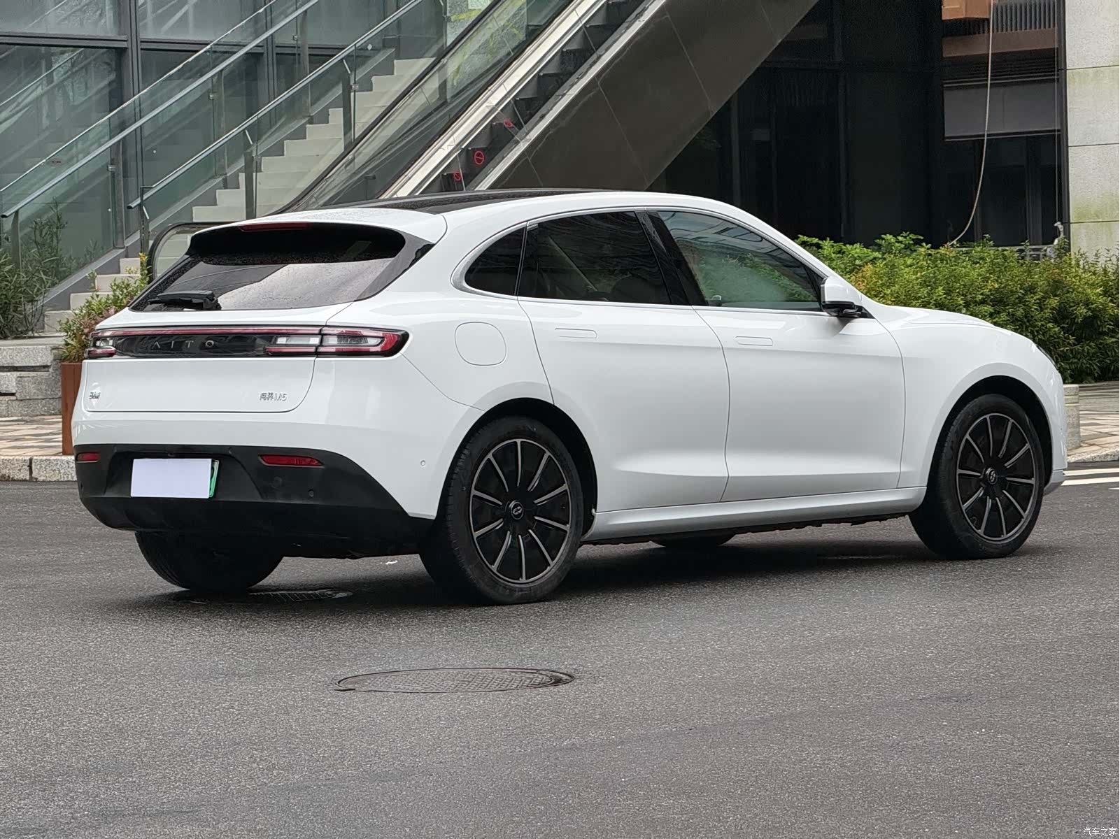 AITO M5, 2023 все фото
