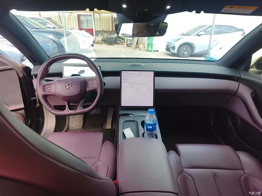 NIO ET5, 2025 10