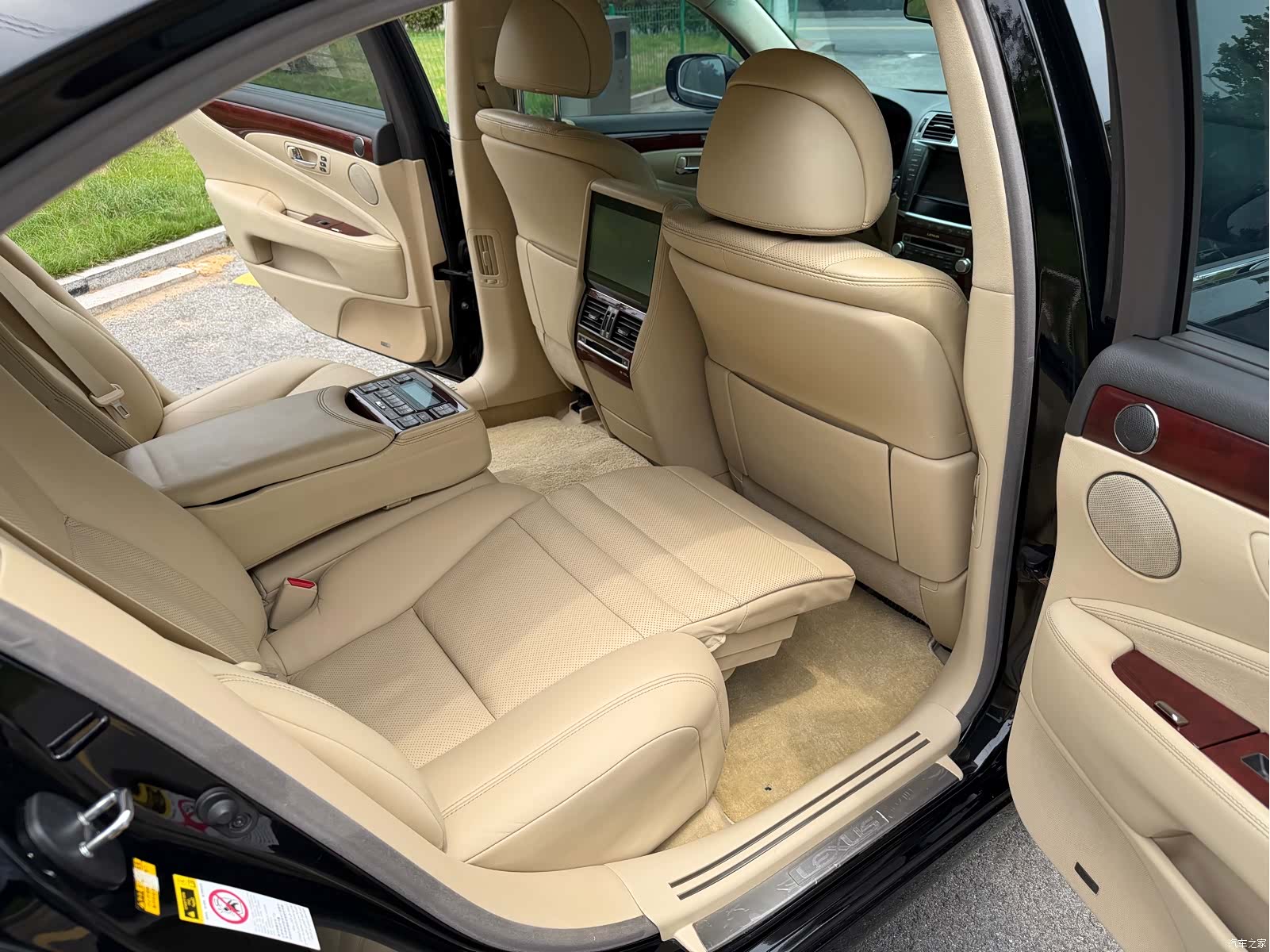 Lexus LS, 2010 все фото
