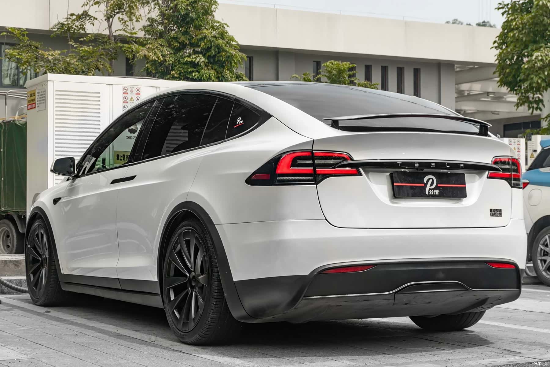 Tesla Model X, 2023 6