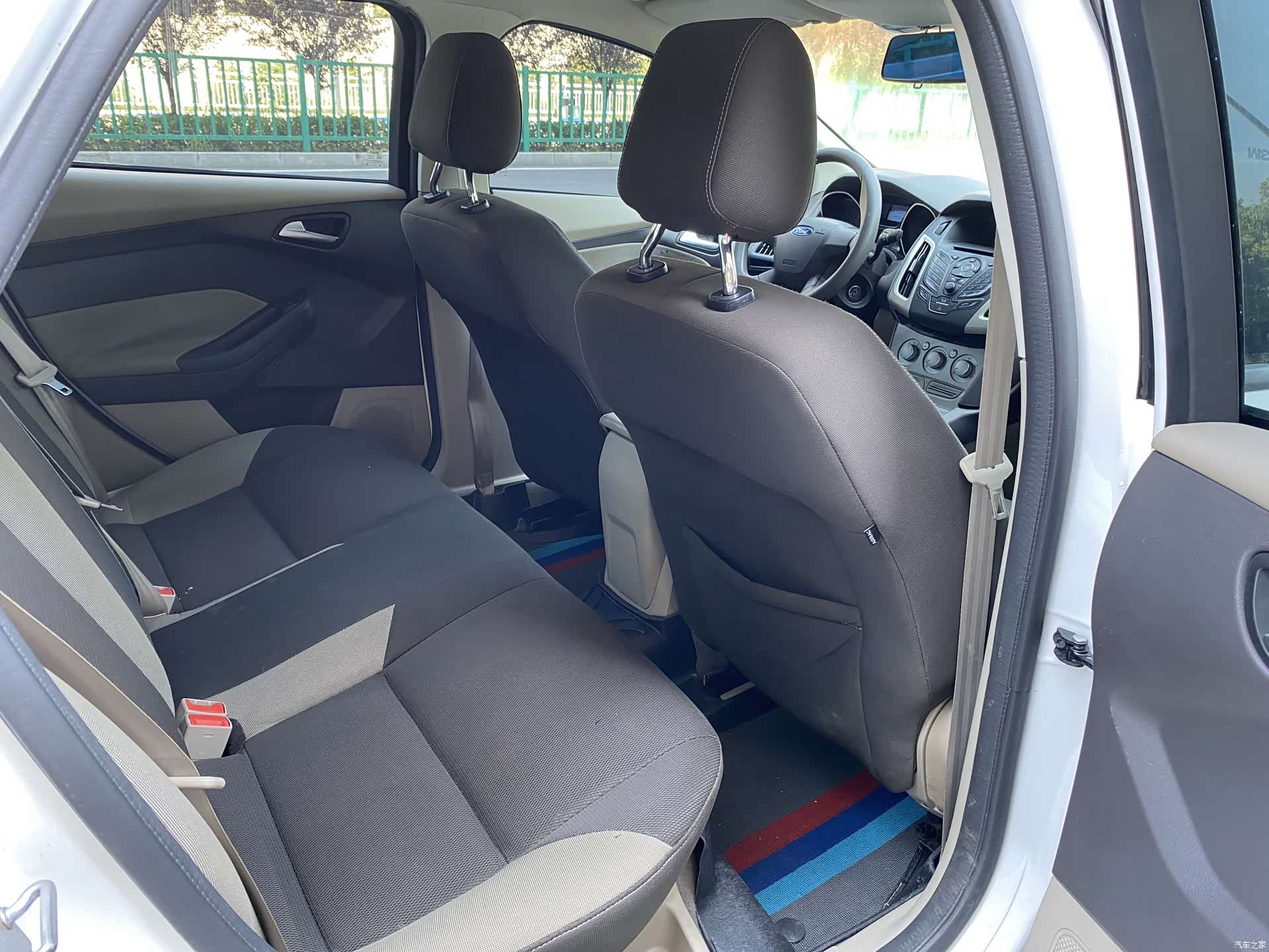 Ford Focus, 2013 16