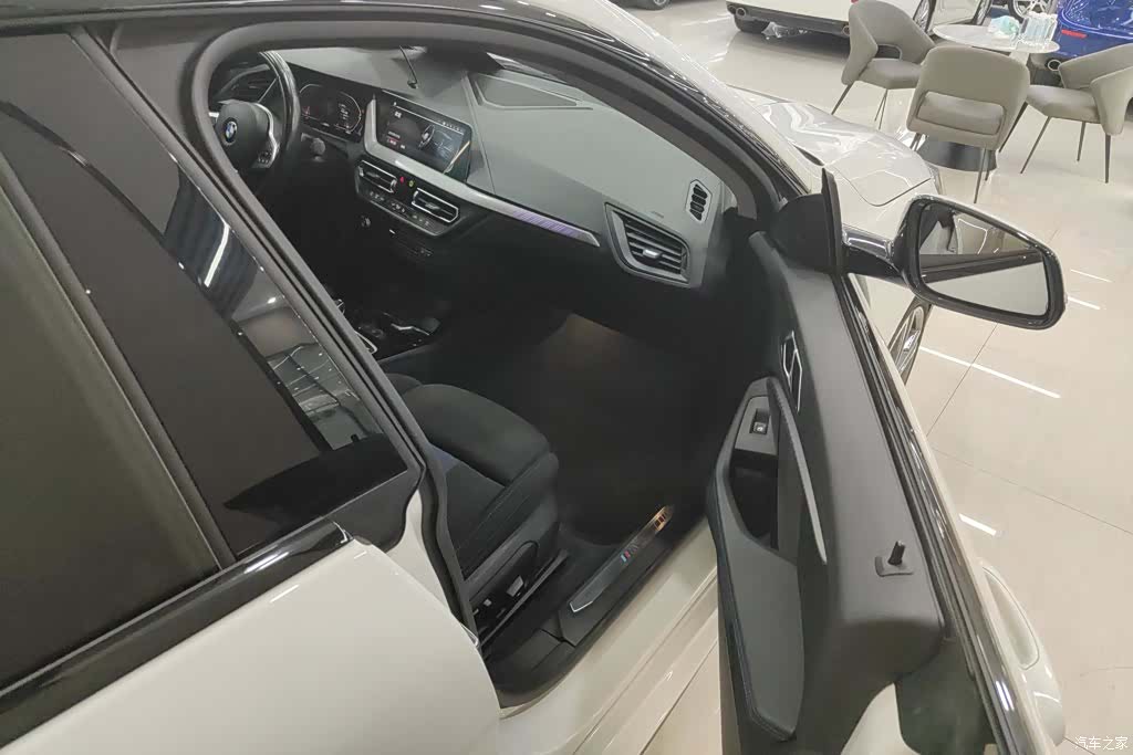 BMW 2 Series, 2023 8