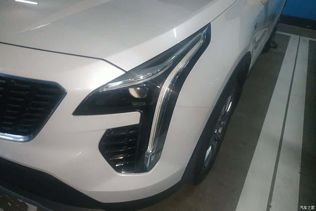 Cadillac XT4, 2021 все фото
