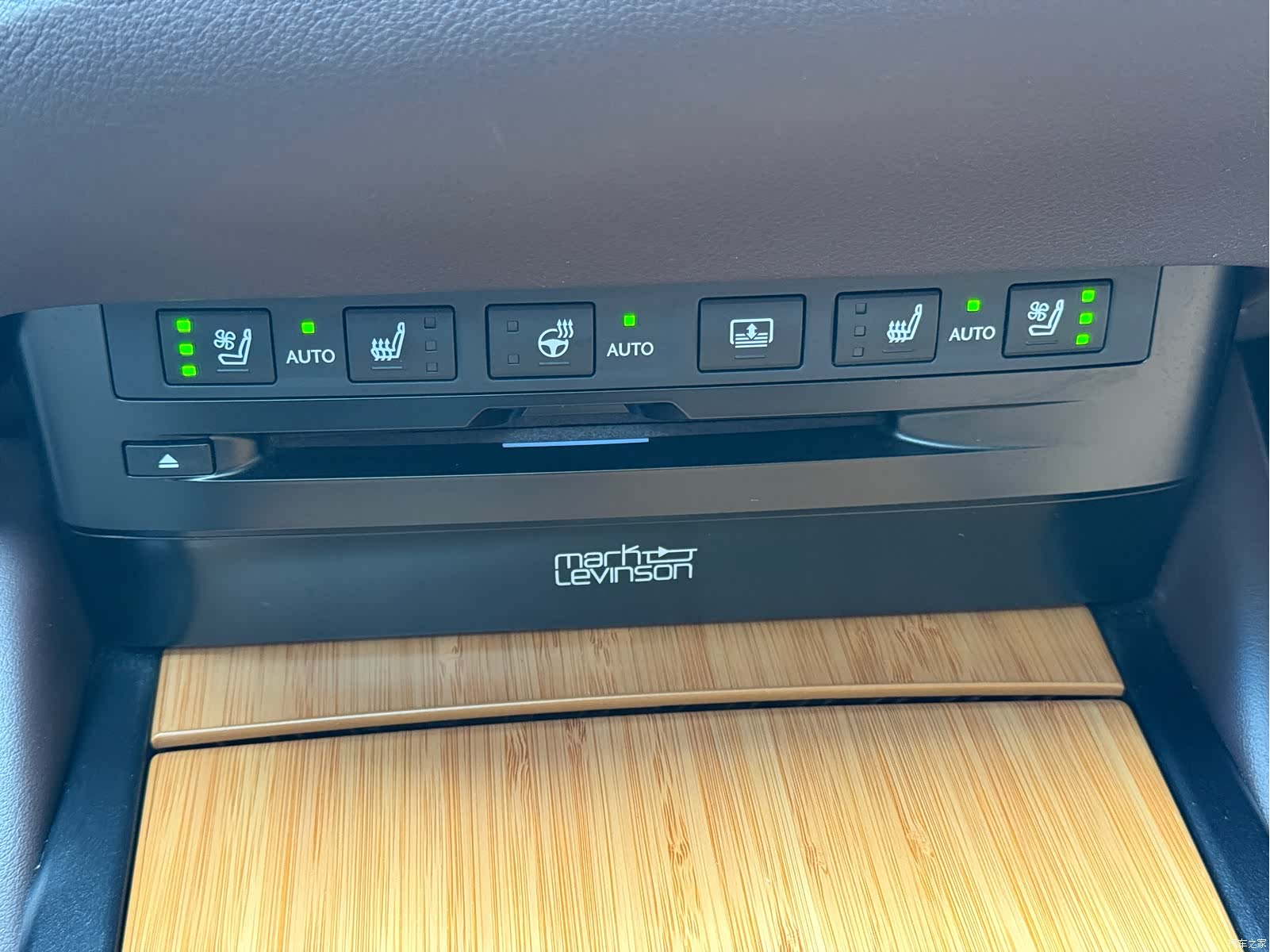 Lexus ES, 2020 8