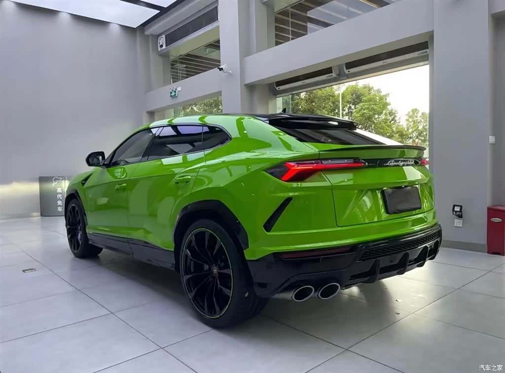 Lamborghini Urus, 2021 6