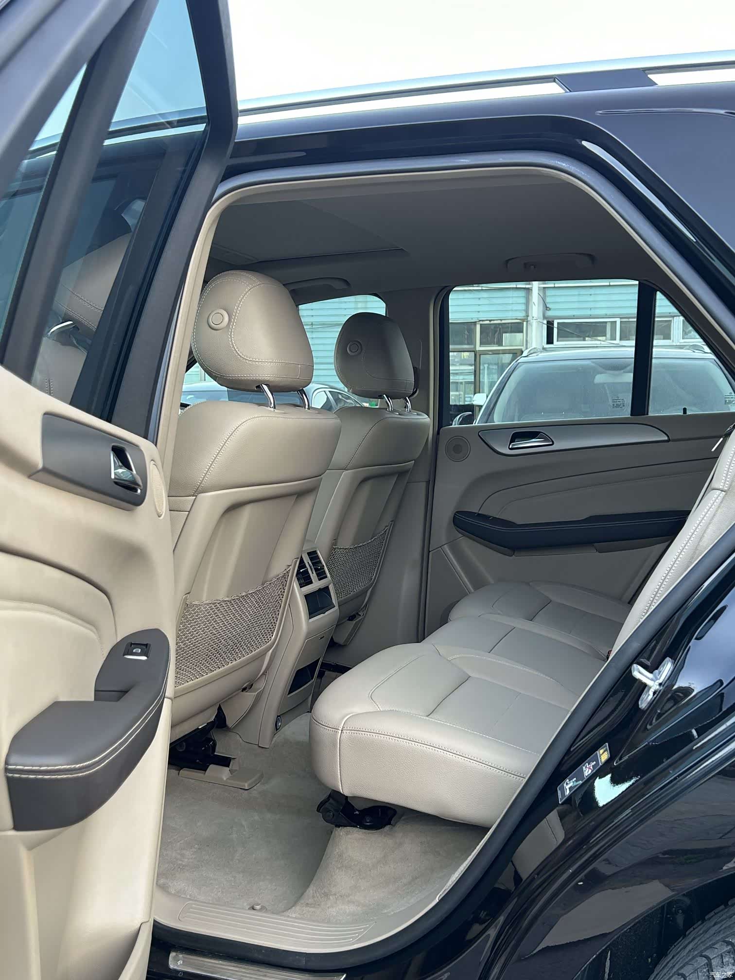 Mercedes-Benz M-Class, 2015 8