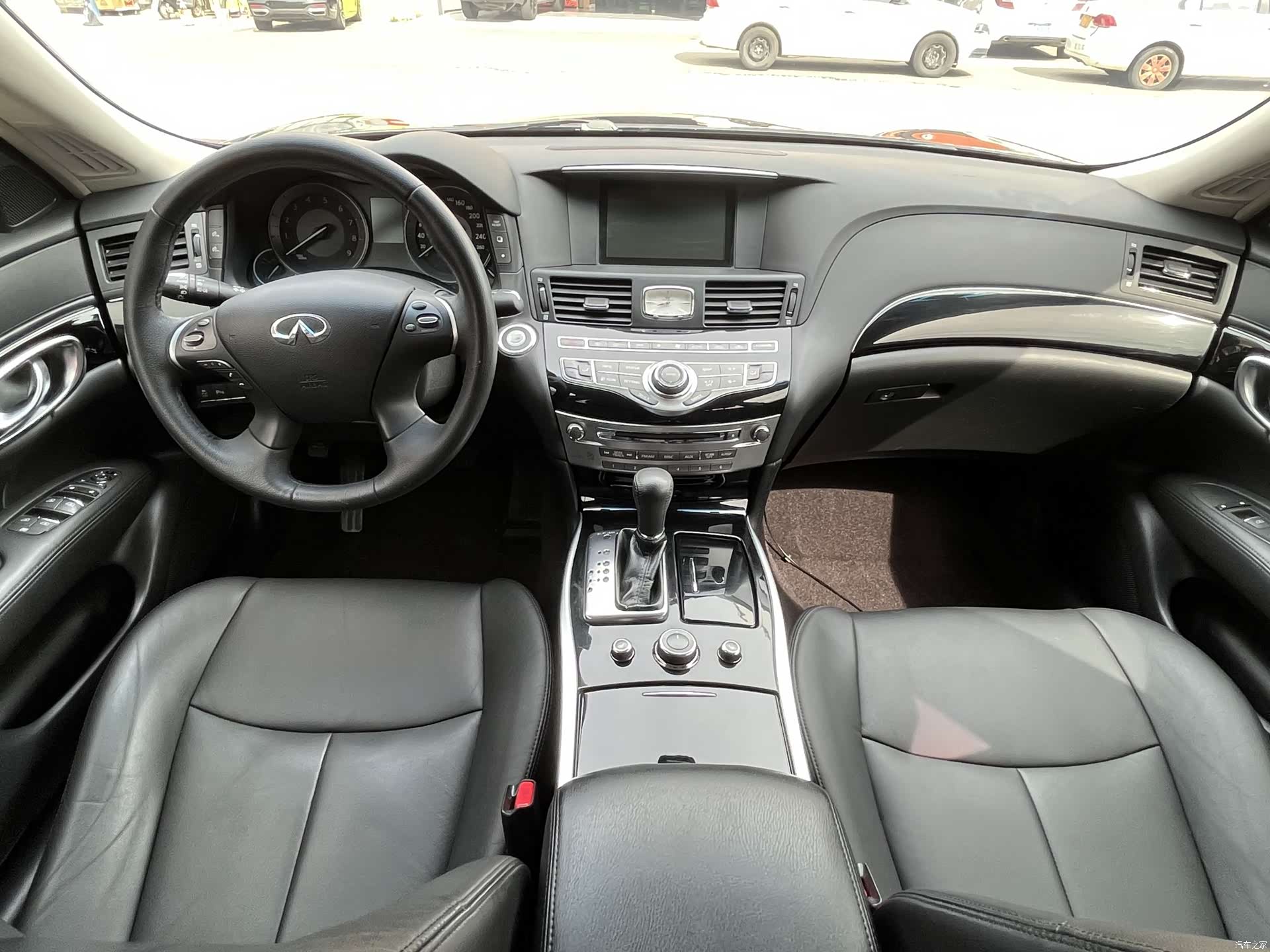 Infiniti Q70, 2017 26