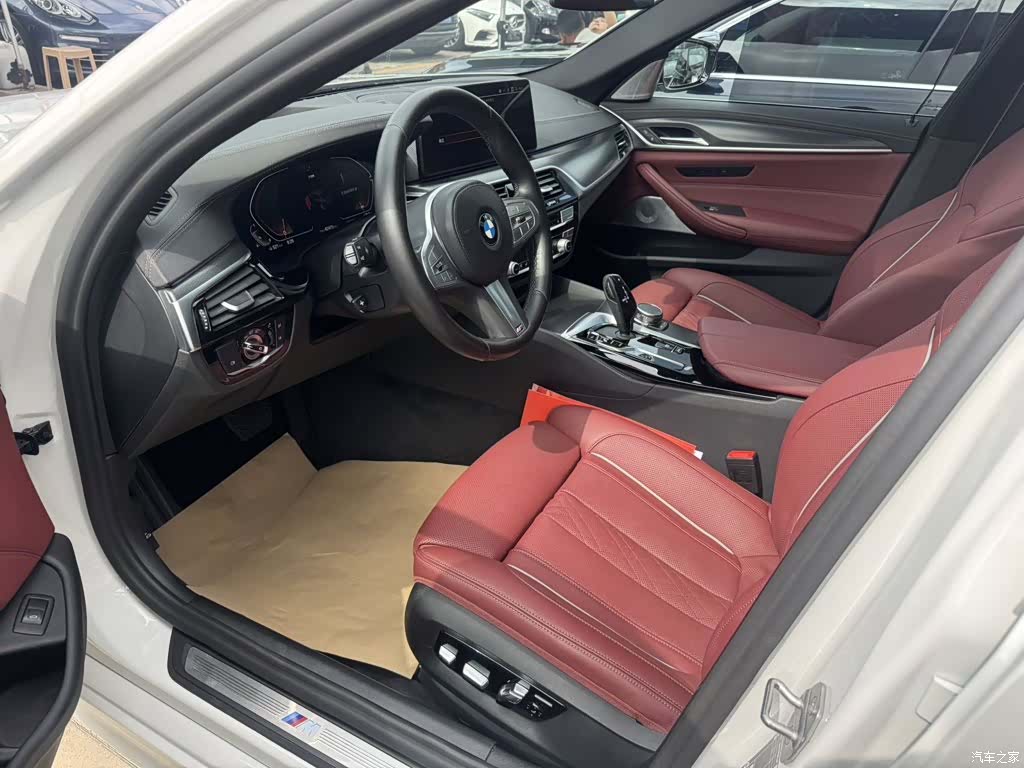 BMW 5 Series, 2023 4