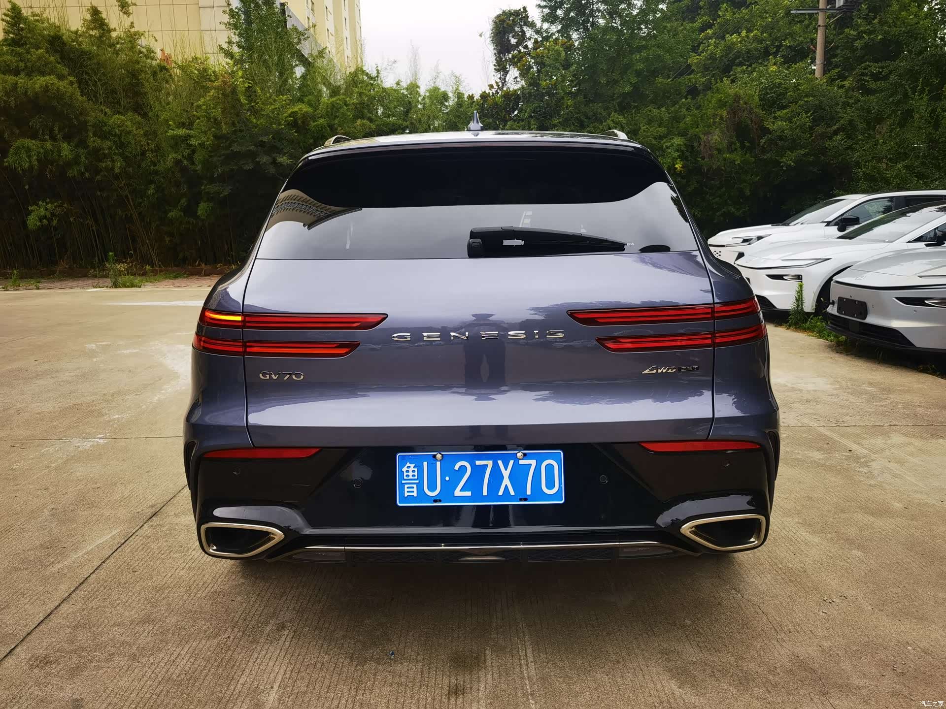 Genesis GV70, 2024 4