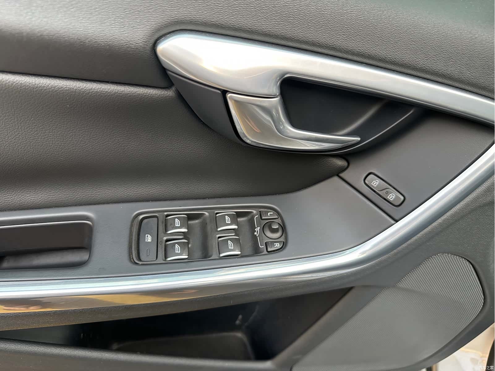Volvo S60, 2015 13