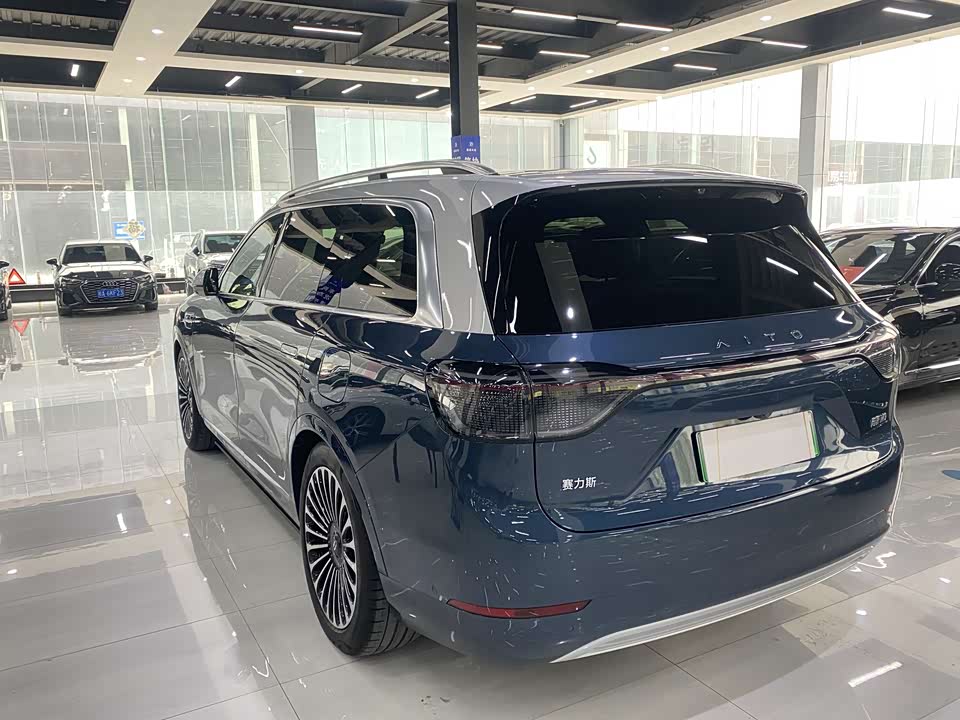 AITO Ask the world M9