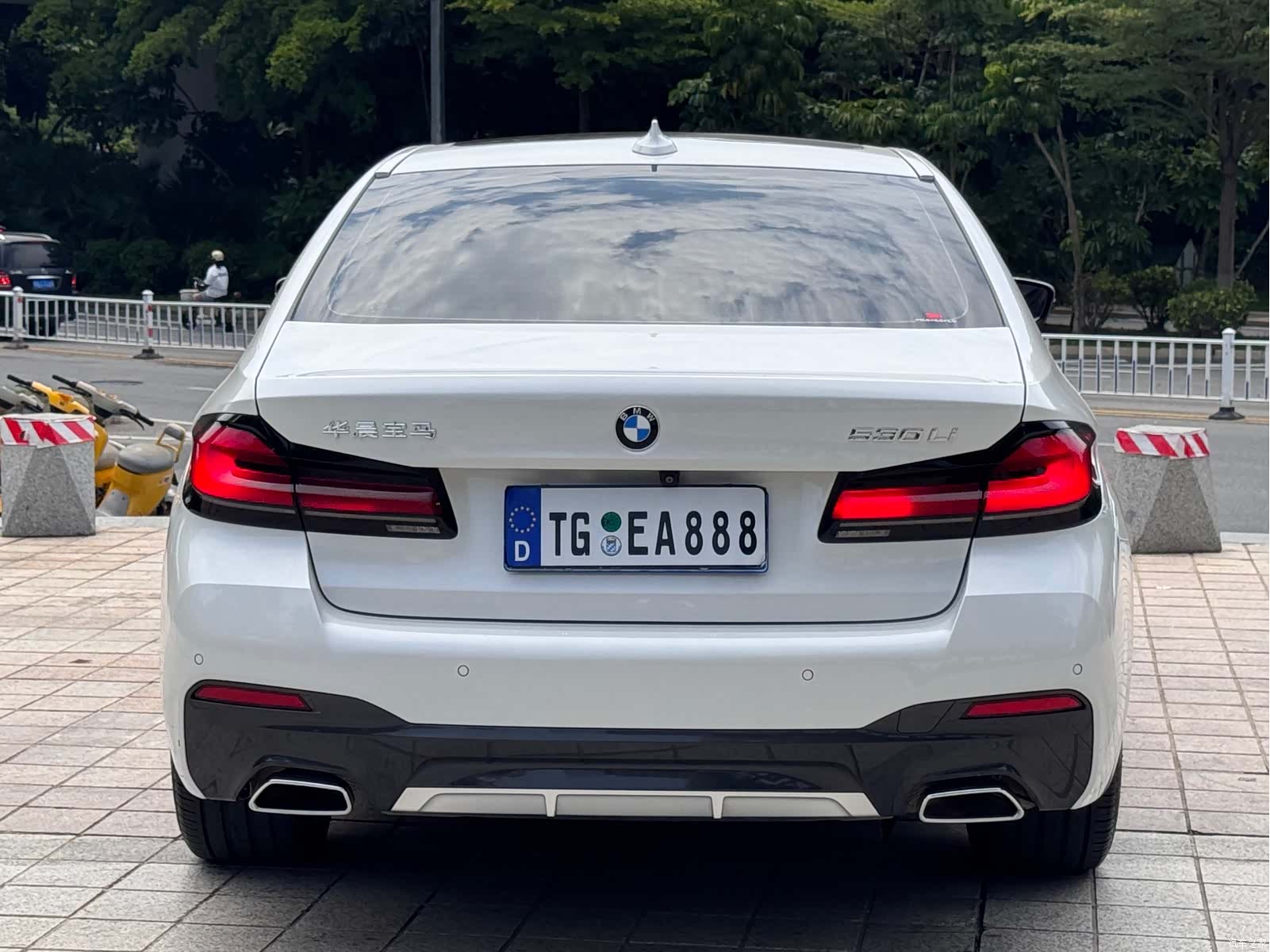 BMW 5 Series, 2021 все фото