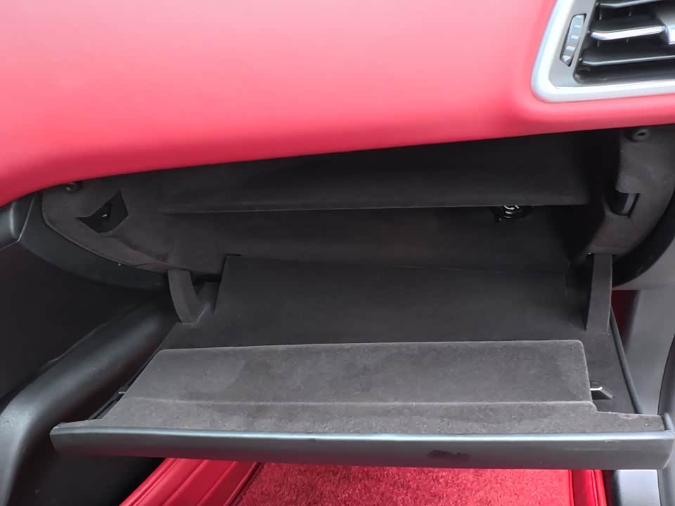 Maserati Ghibli Maserati Ghibli