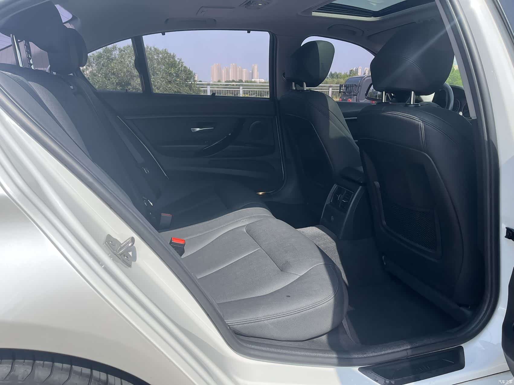 BMW 3 Series, 2018 все фото
