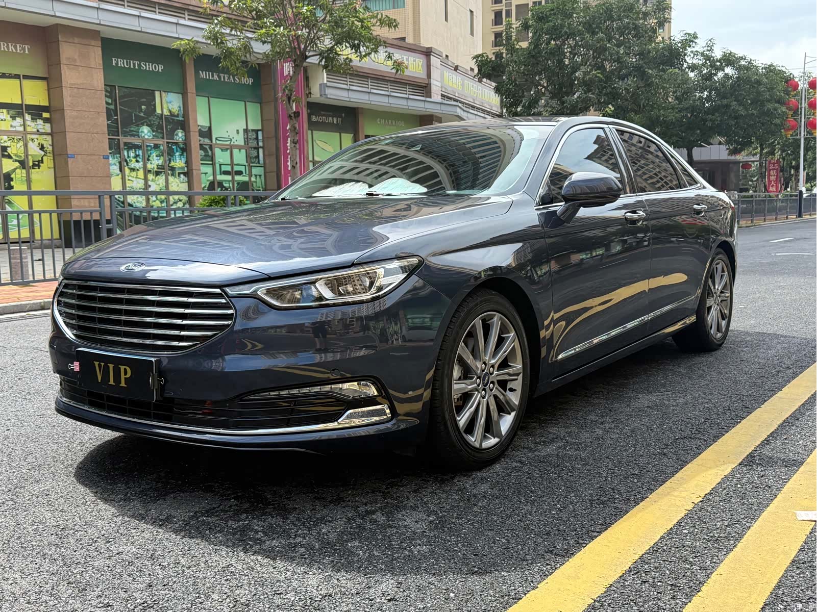 Ford Taurus