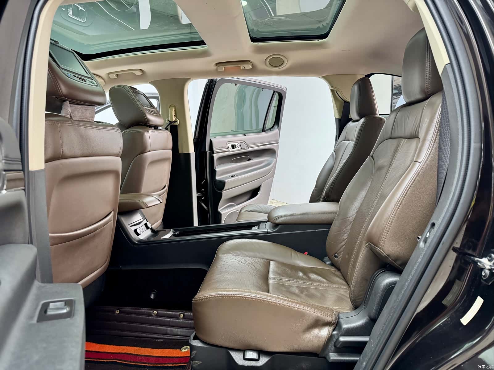 Lincoln MKT, 2014 7