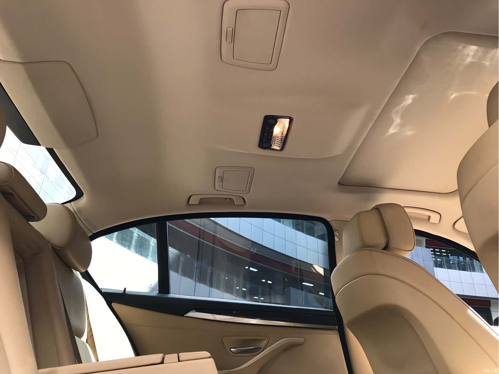 BMW 5 Series, 2012 24