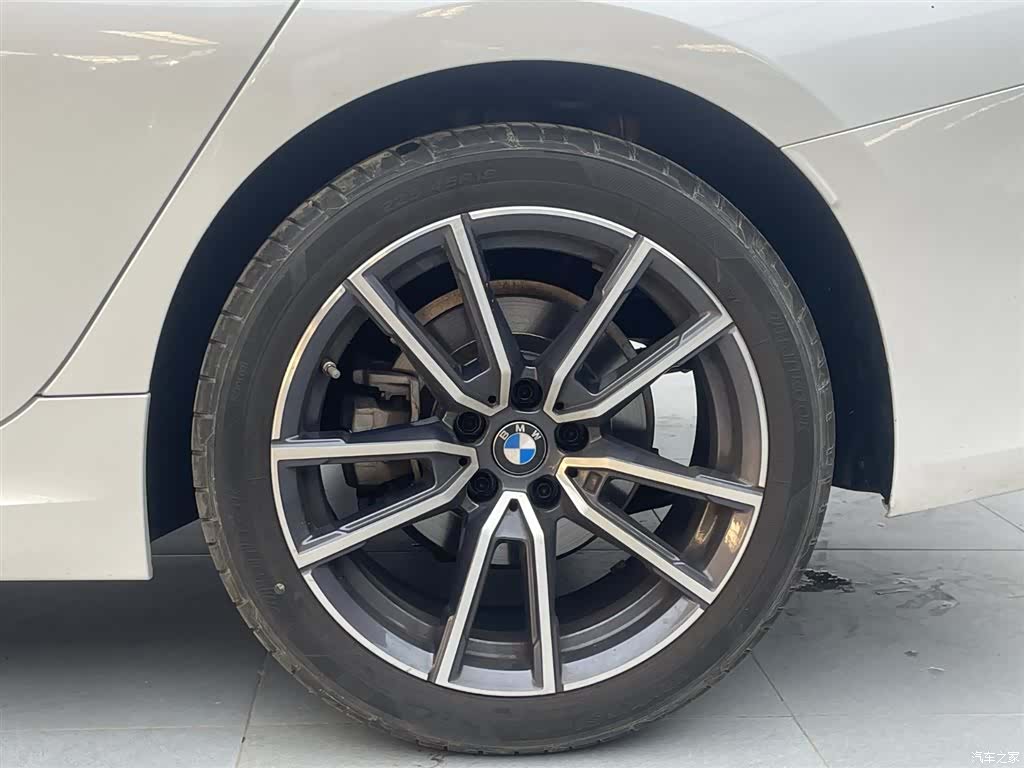 BMW 3 Series, 2025 17