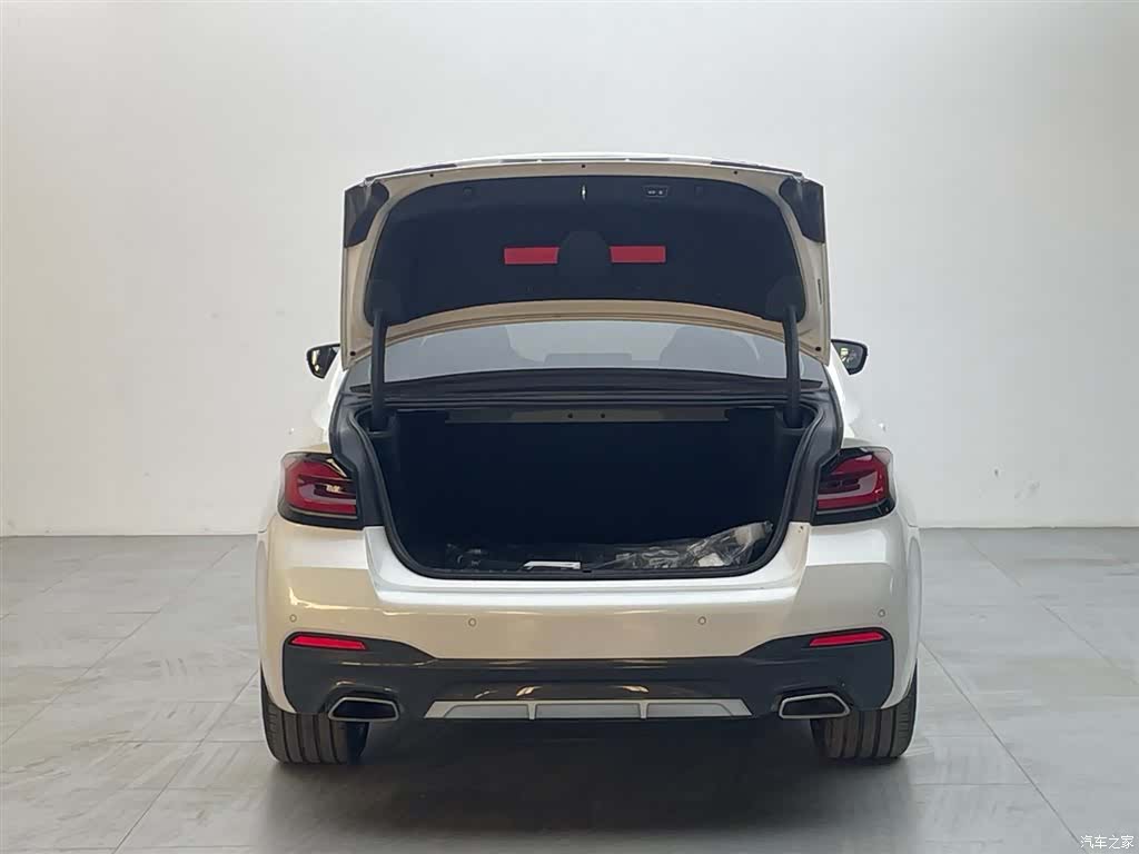 BMW 5 Series, 2022 6
