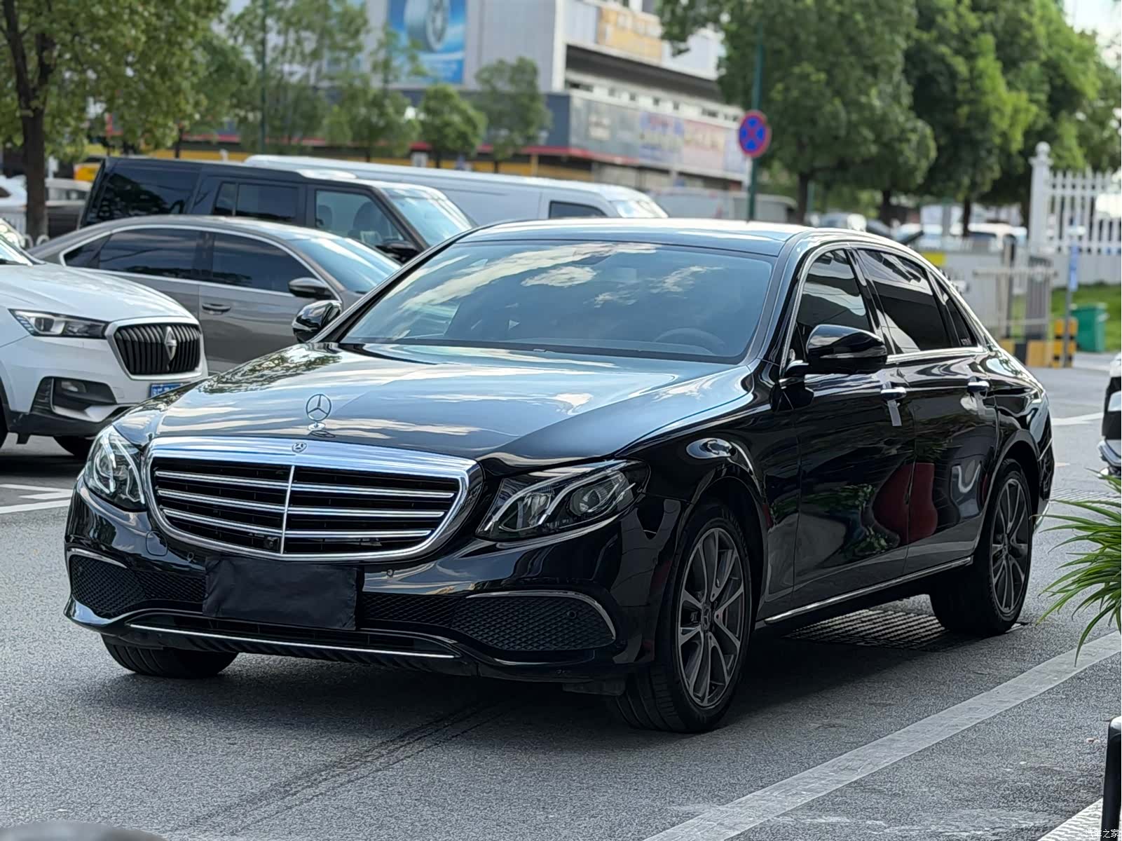 Mercedes-Benz E-Class, 2019 1