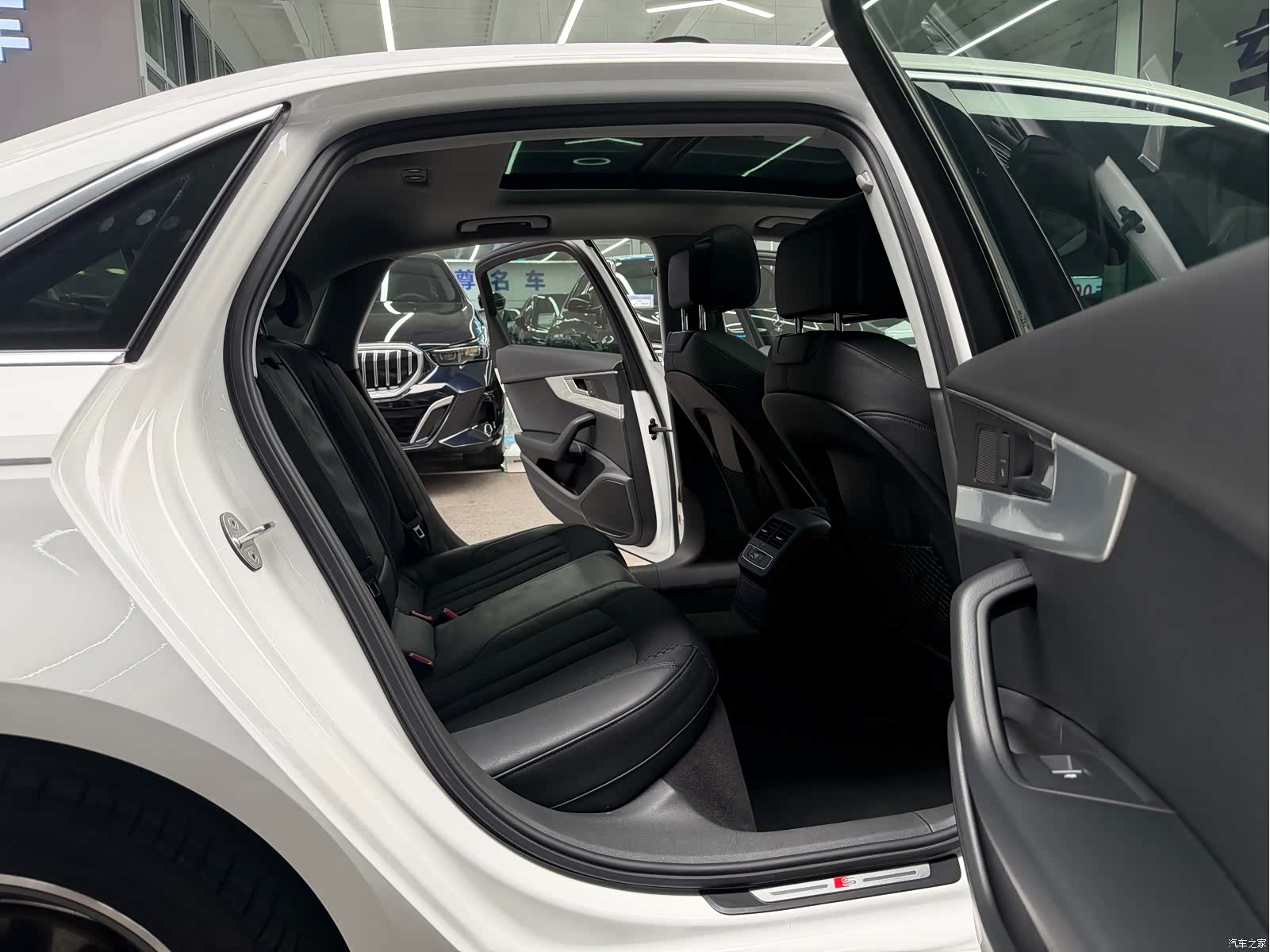 Audi A4L, 2018 16