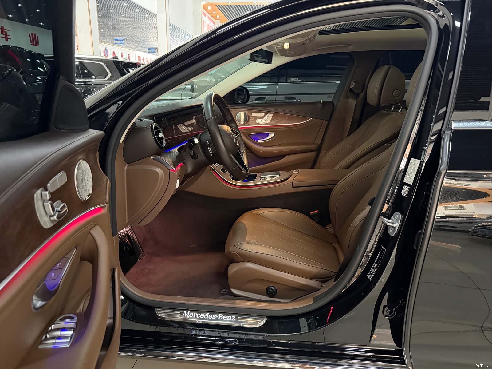 Mercedes-Benz E-Class, 2023 3
