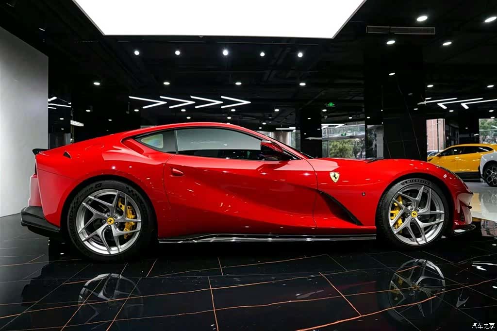 Ferrari 812, 2018 3