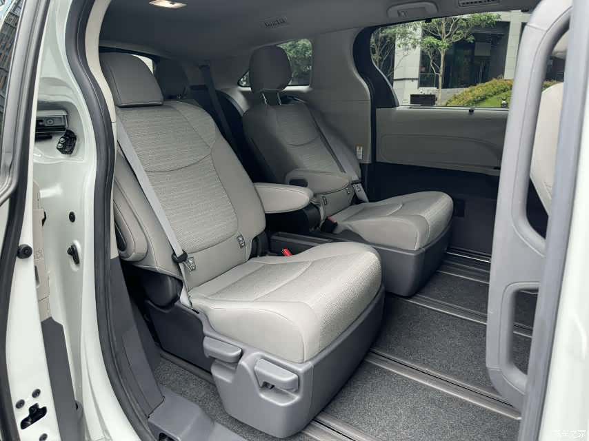 Toyota Sienna, 2024 8