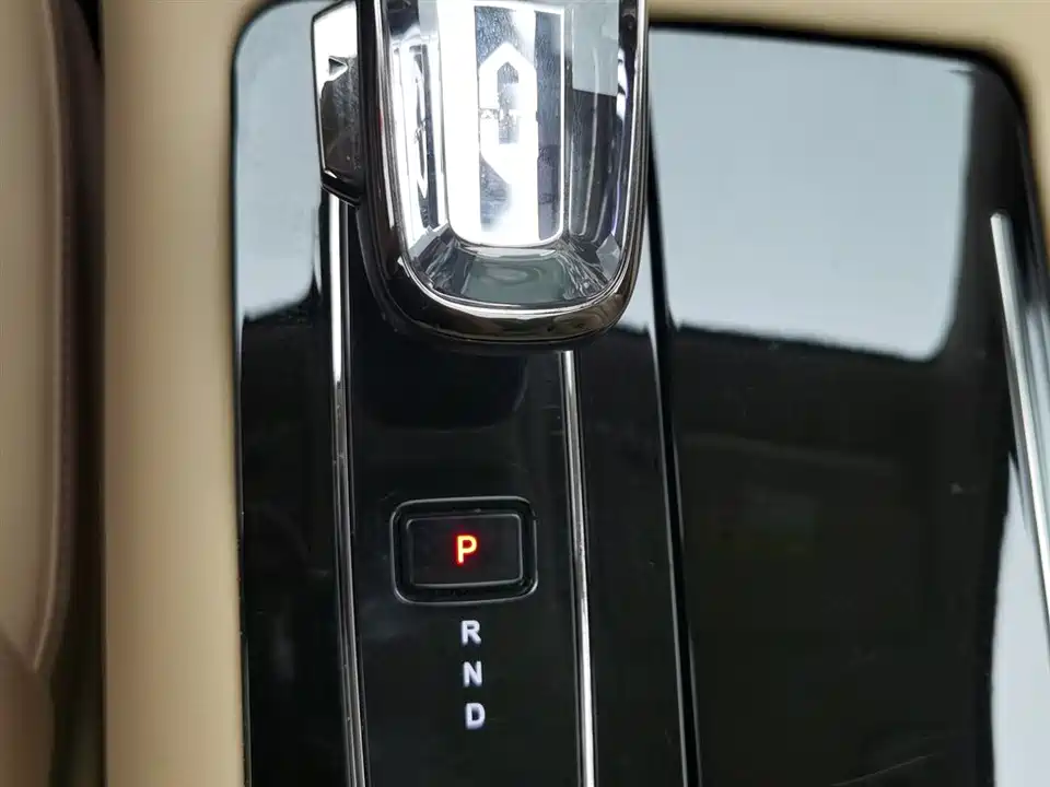 AITO Ask the world M7