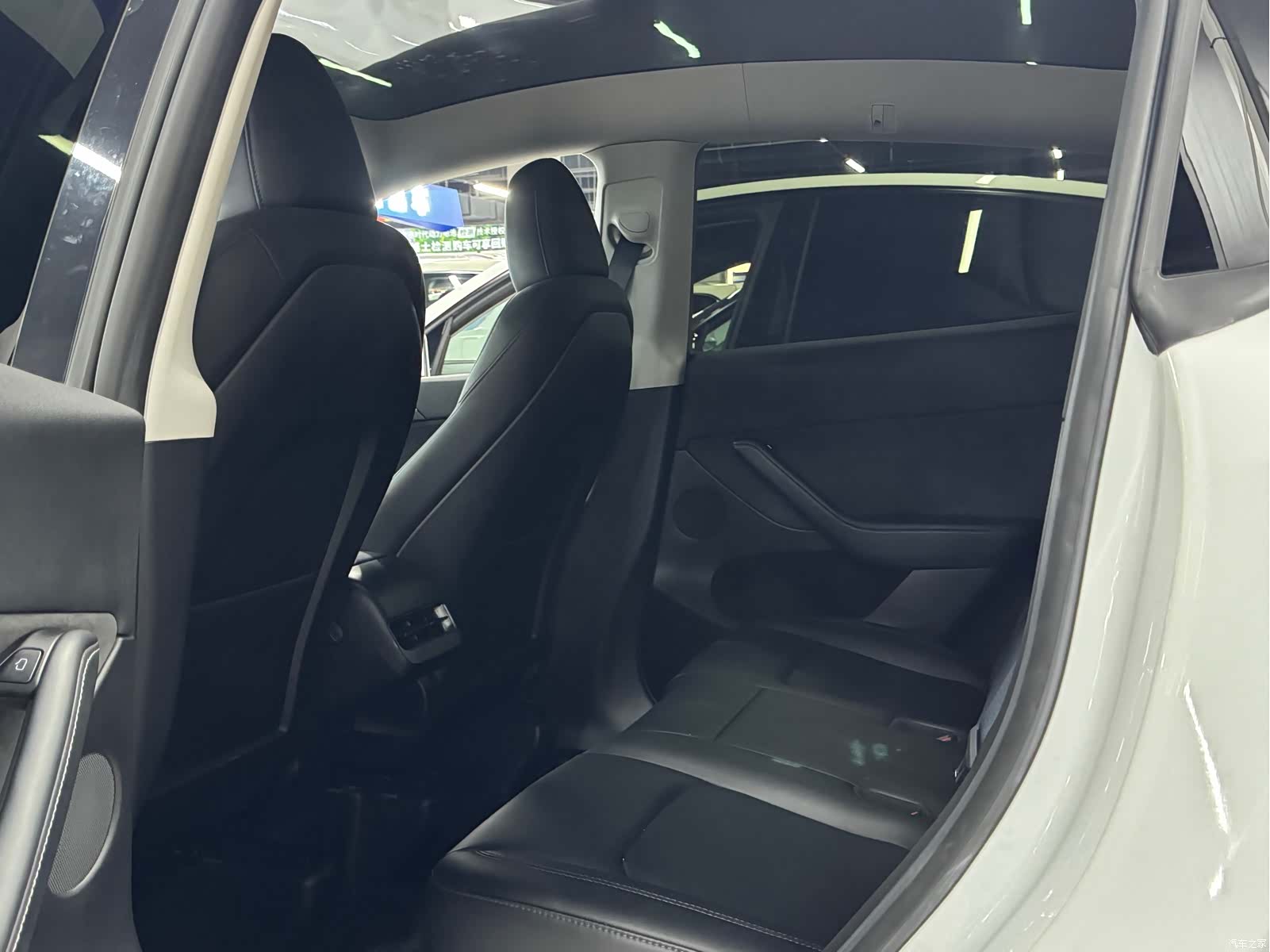 Tesla Model Y, 2023 6