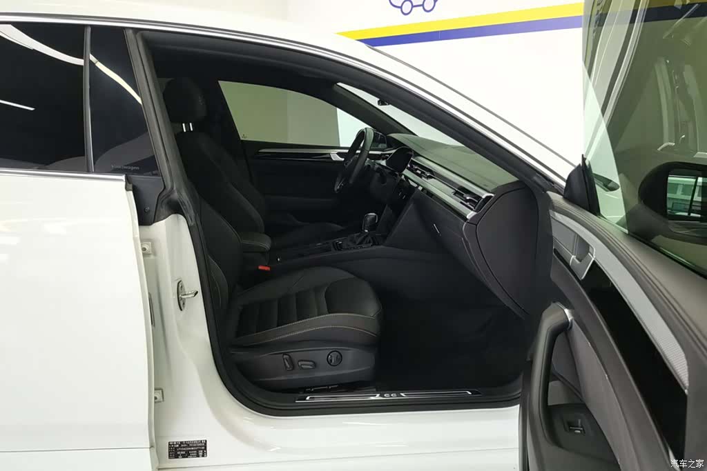Volkswagen CC, 2021 8