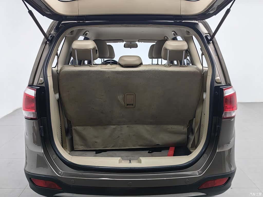 Wuling 730, 2016 16